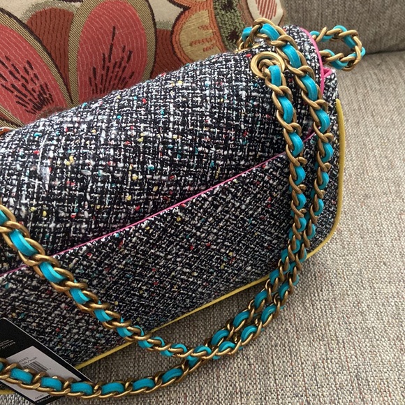 Karl Lagerfeld Agyness Boucle Shoulder Bag Medium New With Tags - Picture 4 of 10